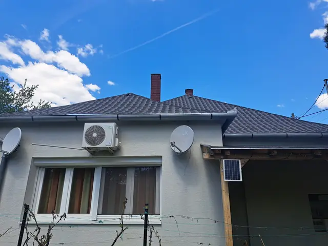 Palatető cseréje barna, 3D cserépmintás bitumenes lemezre, 5. kép
